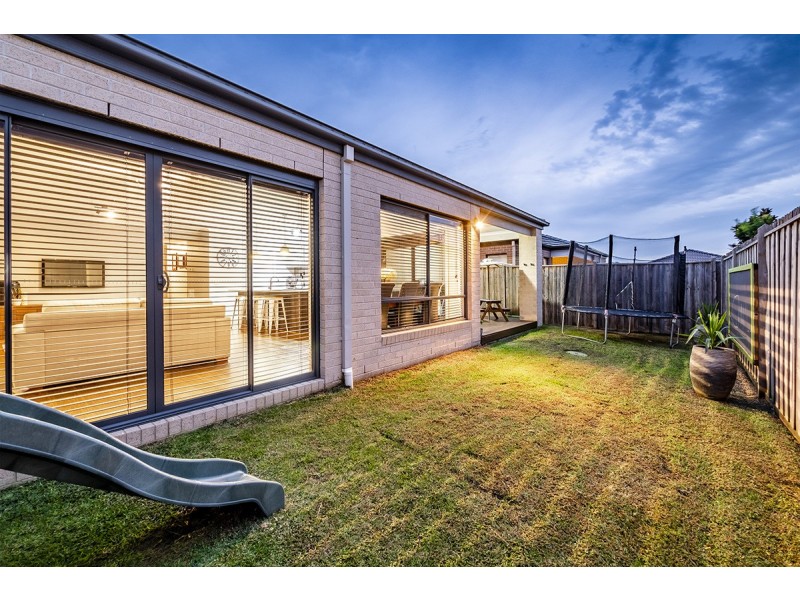 10 Monique Rose Drive, Cranbourne West VIC 3977