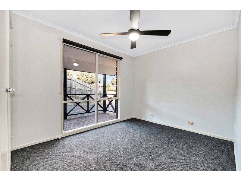 25 Cockatoo Drive, Carrum Downs VIC 3201