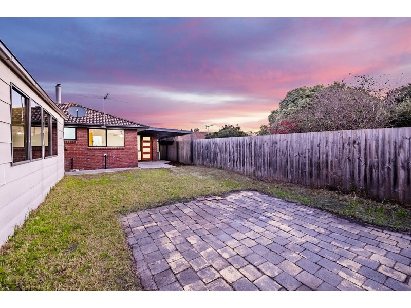 25 Cockatoo Drive, Carrum Downs VIC 3201