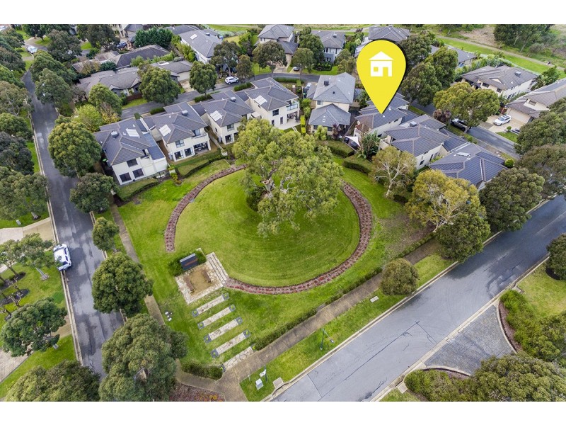 5 Flowering Gum Lane, Sandhurst VIC 3977