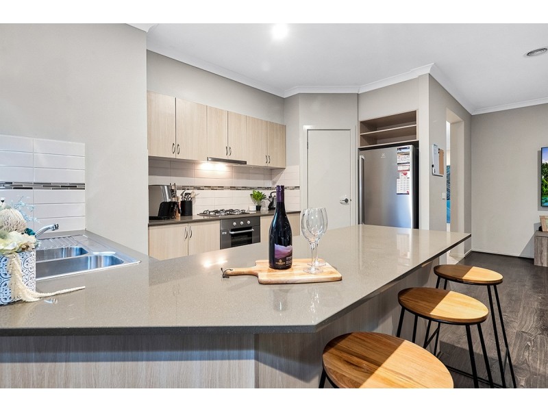 5 Flowering Gum Lane, Sandhurst VIC 3977