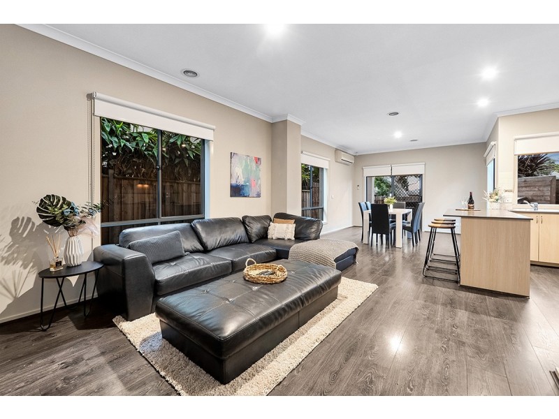 5 Flowering Gum Lane, Sandhurst VIC 3977