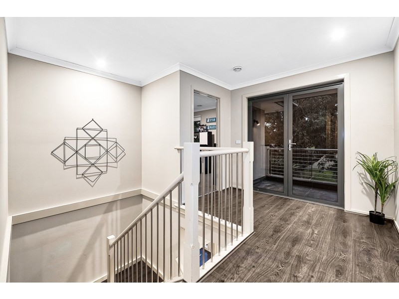 5 Flowering Gum Lane, Sandhurst VIC 3977