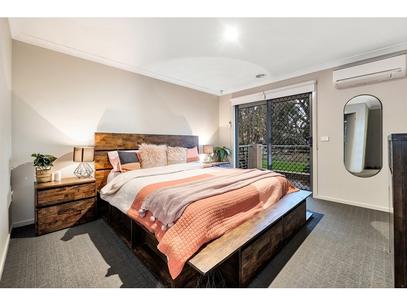 5 Flowering Gum Lane, Sandhurst VIC 3977