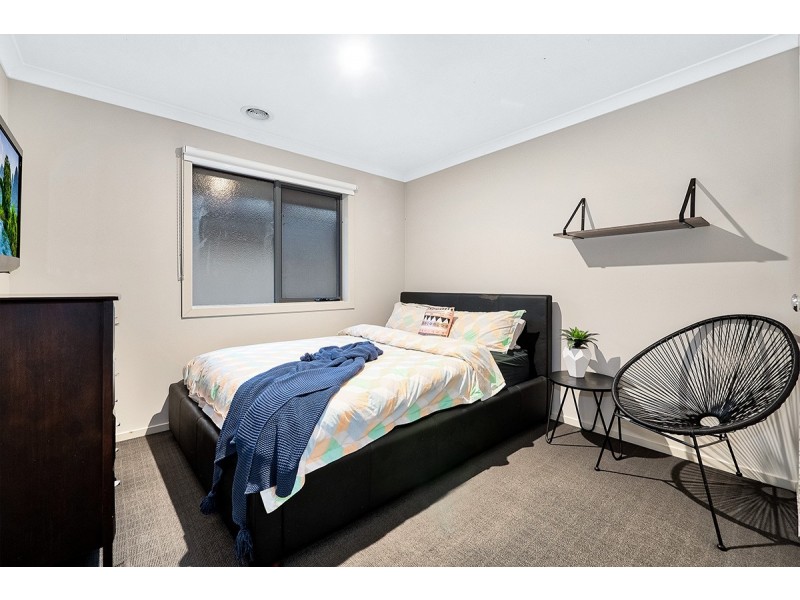 5 Flowering Gum Lane, Sandhurst VIC 3977