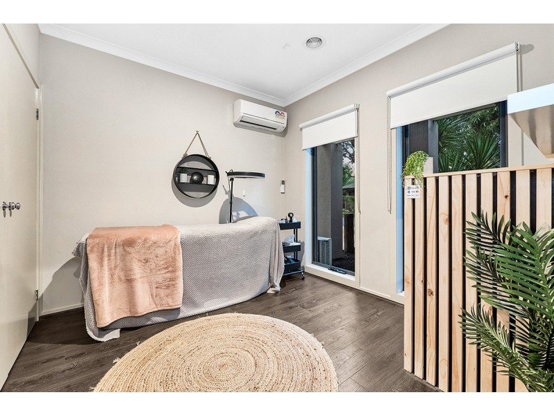 5 Flowering Gum Lane, Sandhurst VIC 3977