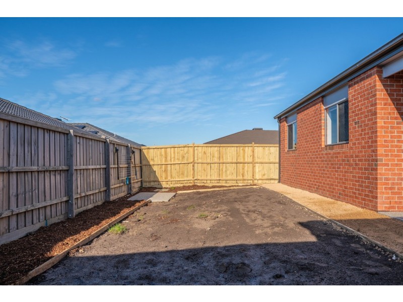 10 Bowler Avenue, Clyde VIC 3978