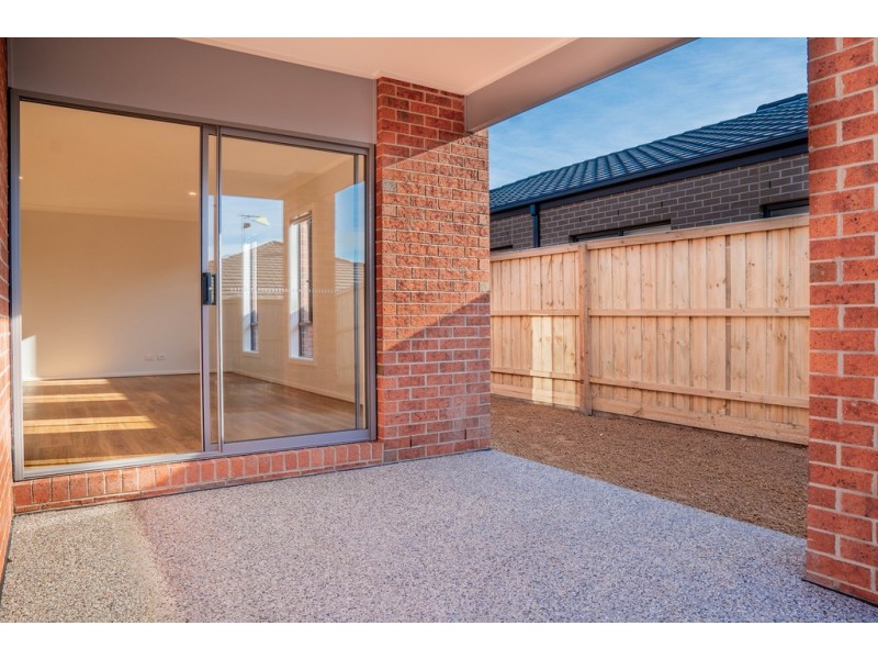 10 Bowler Avenue, Clyde VIC 3978