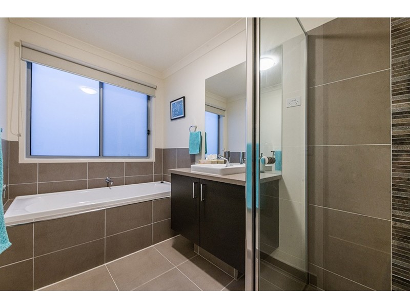 69 Everlasting Boulevard, Cranbourne West VIC 3977