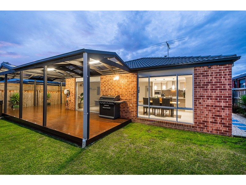 69 Everlasting Boulevard, Cranbourne West VIC 3977