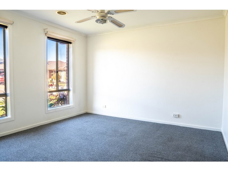 44-46 Josephine Avenue, Cranbourne North VIC 3977