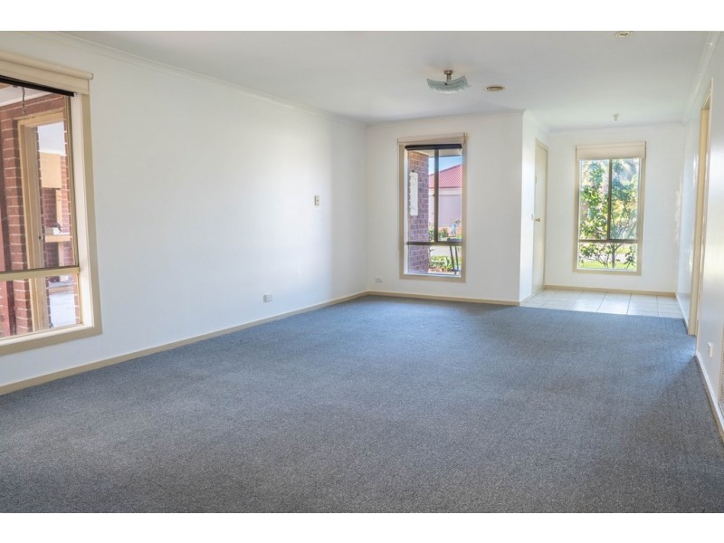 44-46 Josephine Avenue, Cranbourne North VIC 3977