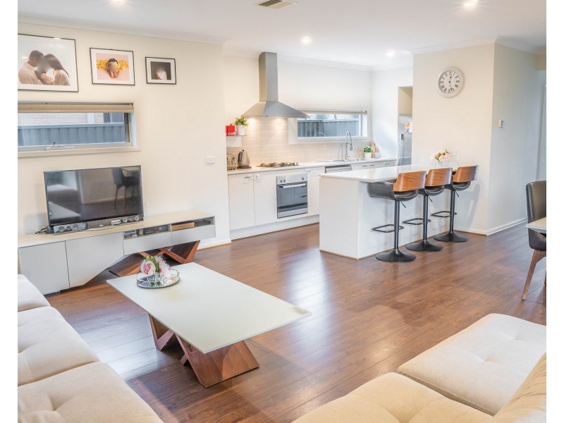 51 Artfield Street, Cranbourne East VIC 3977