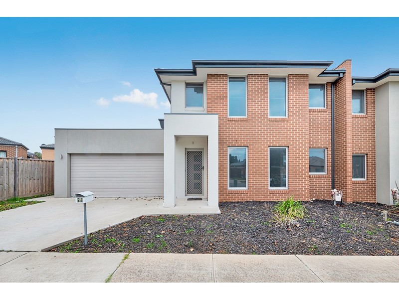 24 Braestar Street, Cranbourne VIC 3977