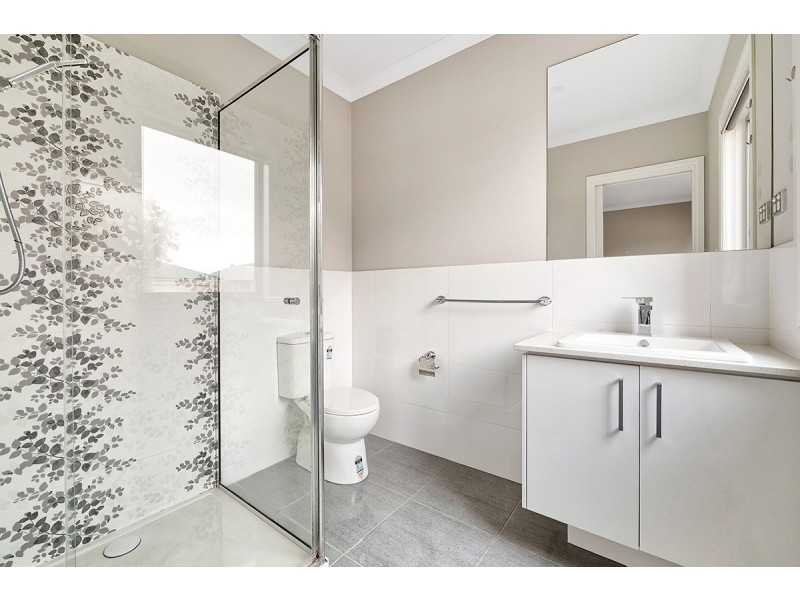 24 Braestar Street, Cranbourne VIC 3977