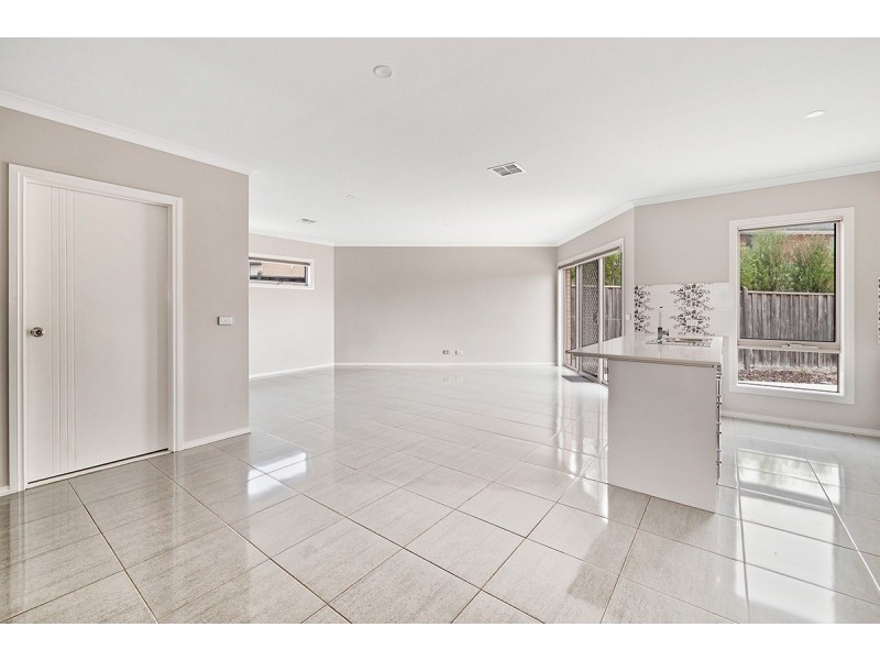 24 Braestar Street, Cranbourne VIC 3977