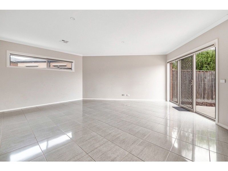 24 Braestar Street, Cranbourne VIC 3977