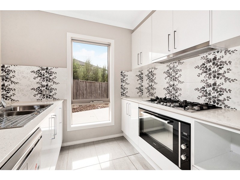 24 Braestar Street, Cranbourne VIC 3977