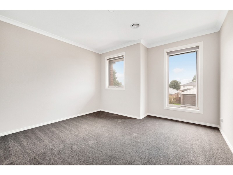 24 Braestar Street, Cranbourne VIC 3977