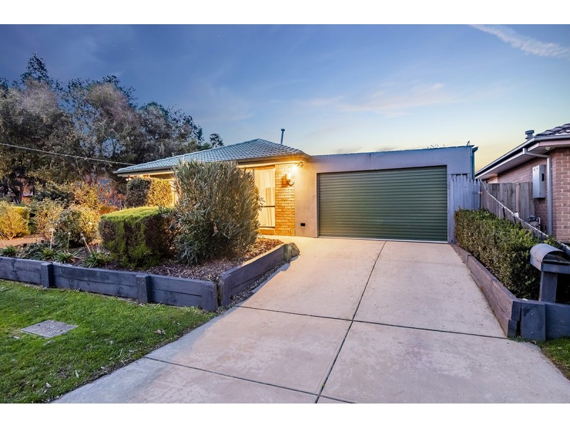 1 Dior Court, Cranbourne West VIC 3977