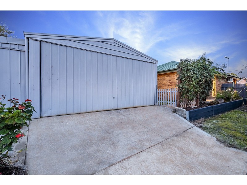1 Dior Court, Cranbourne West VIC 3977