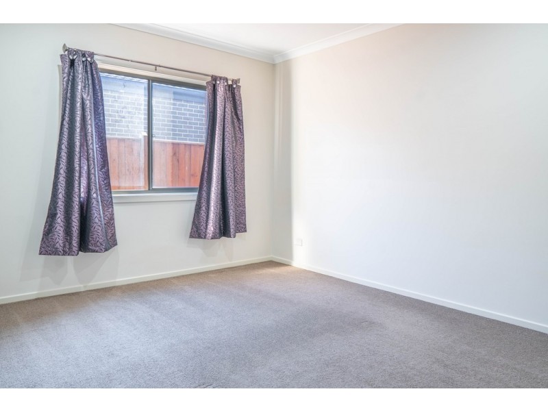 56 City Vista Cct, Cranbourne West VIC 3977