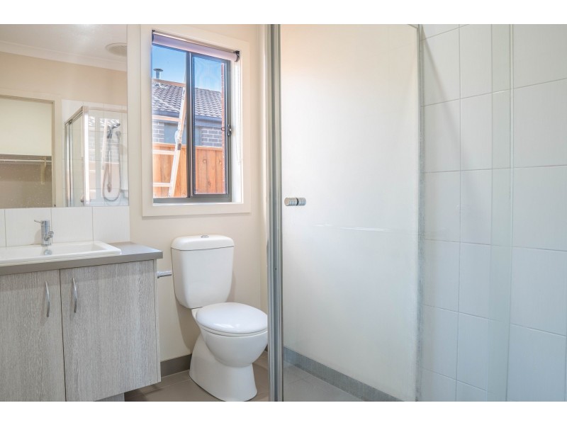 56 City Vista Cct, Cranbourne West VIC 3977