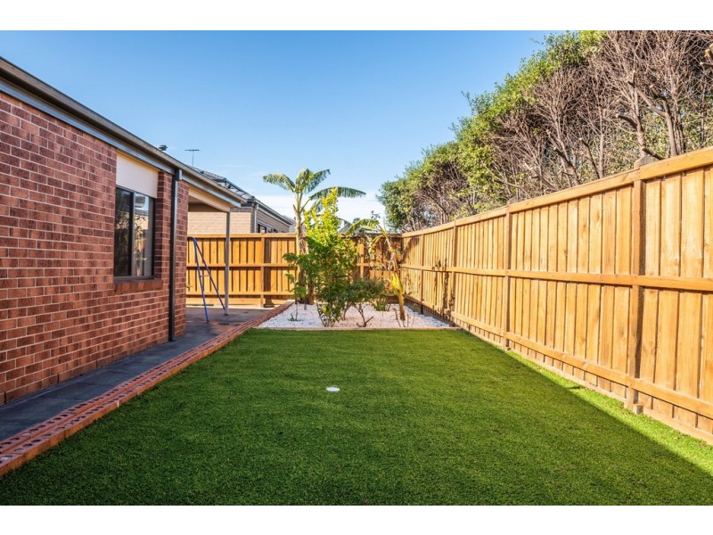 56 City Vista Cct, Cranbourne West VIC 3977