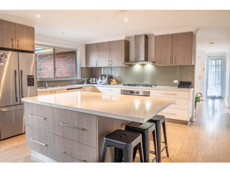 12 Jagger Cct, Cranbourne East VIC 3977