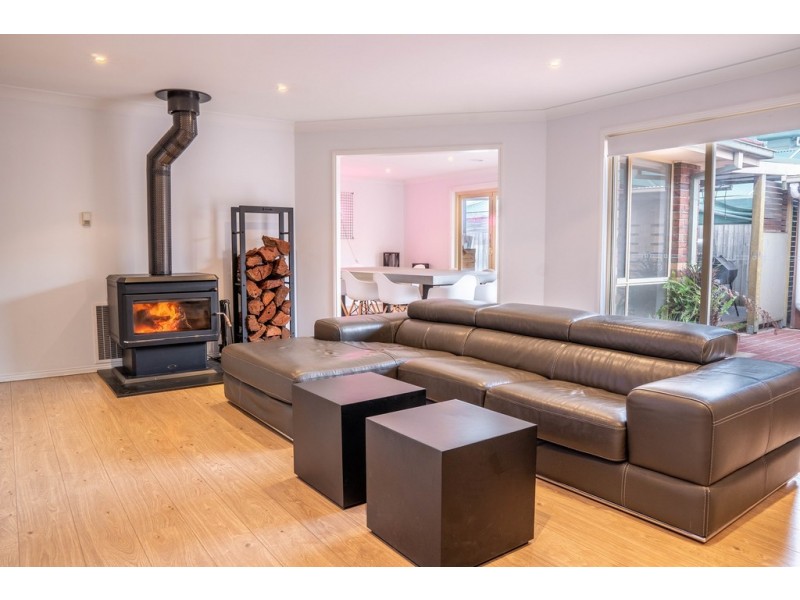 12 Jagger Cct, Cranbourne East VIC 3977