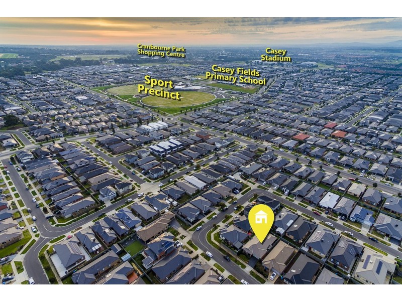 21 Yellow Robin Circuit, Cranbourne East VIC 3977