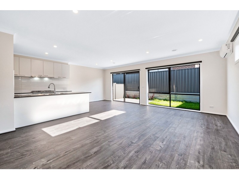 24 Jubilee Road, Clyde VIC 3978