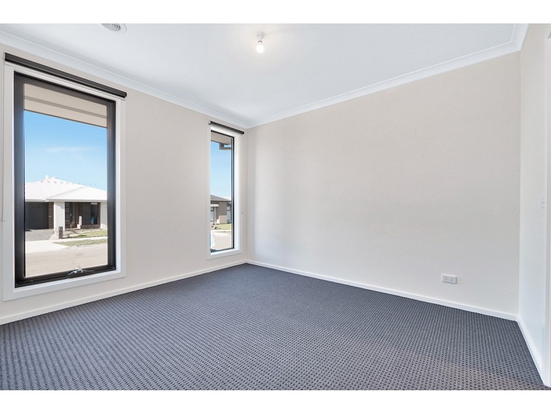 24 Jubilee Road, Clyde VIC 3978