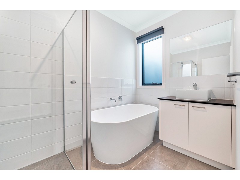 24 Jubilee Road, Clyde VIC 3978