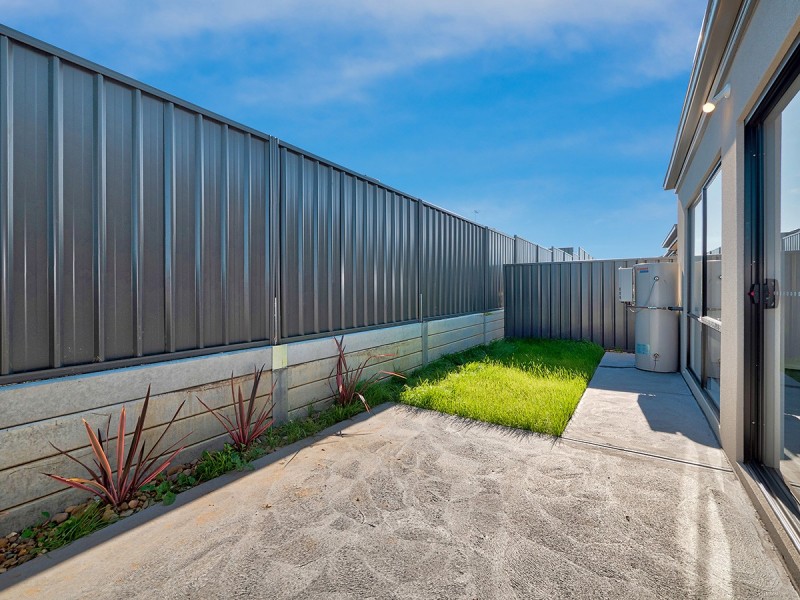 24 Jubilee Road, Clyde VIC 3978