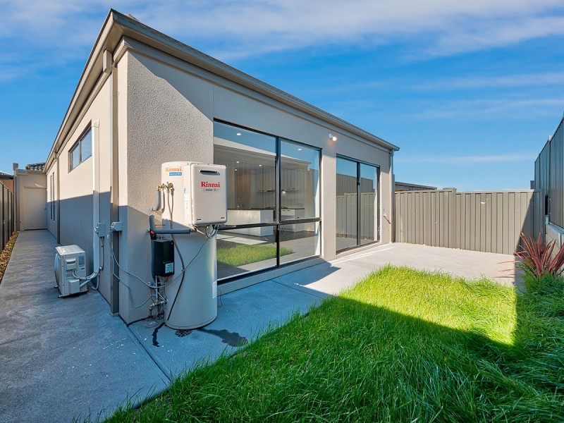 24 Jubilee Road, Clyde VIC 3978