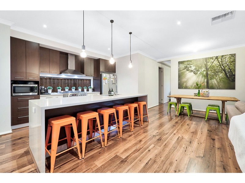 56 Glenelg Street, Clyde North VIC 3978