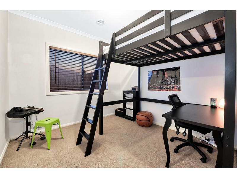 56 Glenelg Street, Clyde North VIC 3978