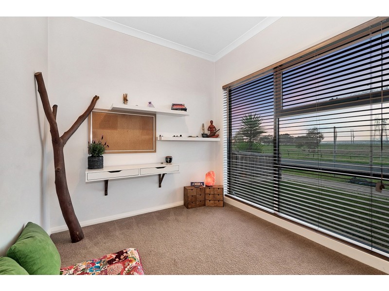 56 Glenelg Street, Clyde North VIC 3978