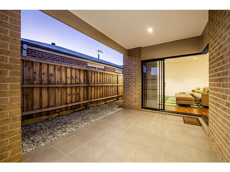 56 Glenelg Street, Clyde North VIC 3978