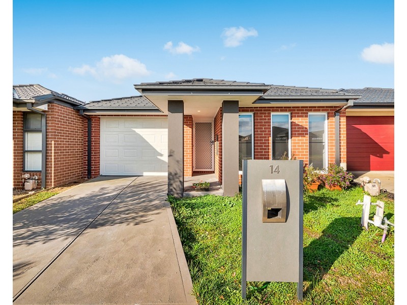 14 Strickland Street, Cranbourne West VIC 3977