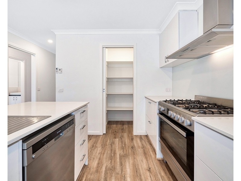 14 Strickland Street, Cranbourne West VIC 3977