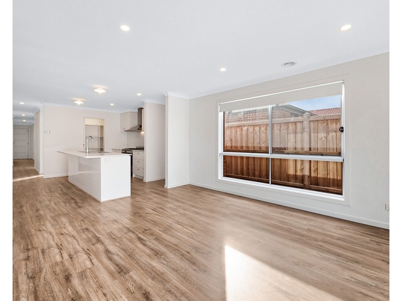 14 Strickland Street, Cranbourne West VIC 3977