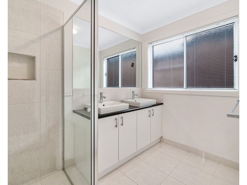 14 Strickland Street, Cranbourne West VIC 3977