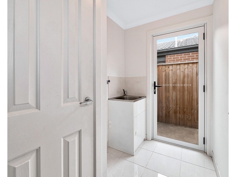 14 Strickland Street, Cranbourne West VIC 3977