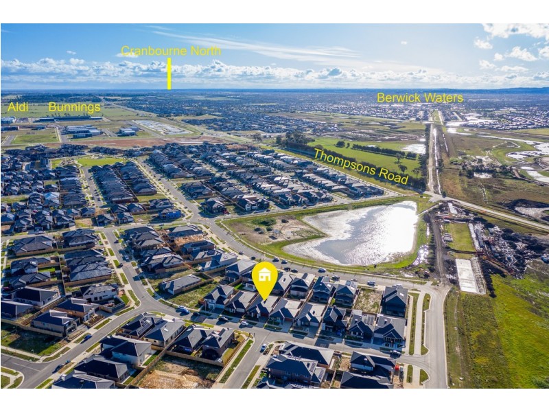 16 Gallant Drive, Clyde North VIC 3978