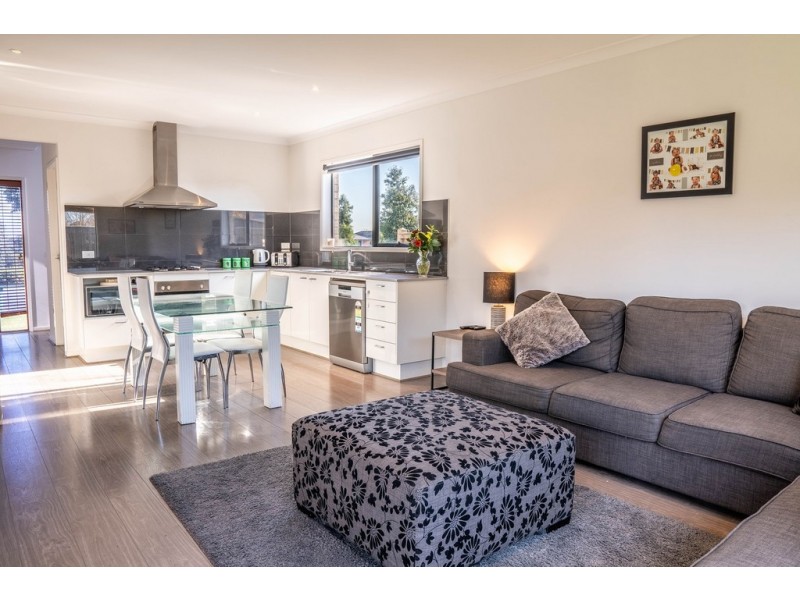 55 Morningside Blvd, Cranbourne West VIC 3977