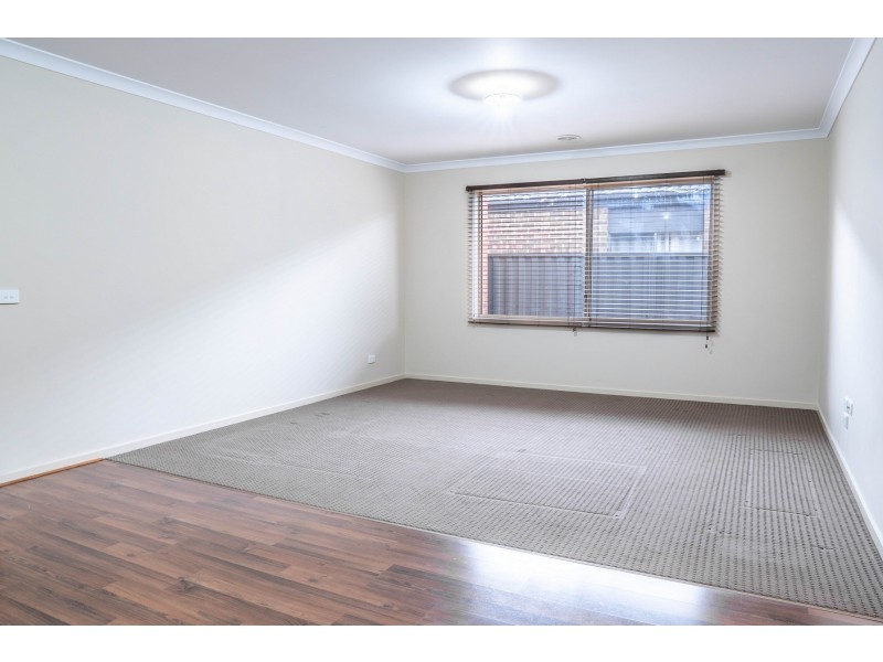 61 Atlas Drive, Cranbourne West VIC 3977