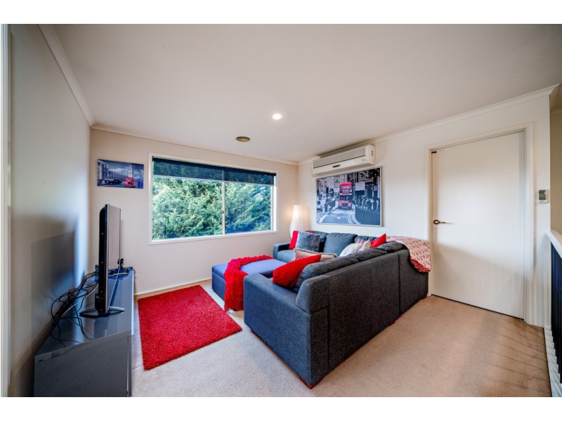 6 Elk Turn, Cranbourne VIC 3977