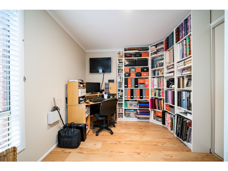 6 Elk Turn, Cranbourne VIC 3977